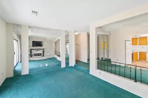 Living - 3295 Santa Rosa Way, Redding, CA 96003 photo 4 of 6
