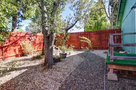 Exterior - 3295 Santa Rosa Way, Redding, CA 96003 photo 11 of 14