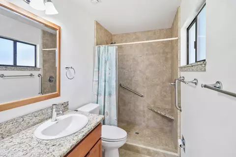 Bath - 3295 Santa Rosa Way, Redding, CA 96003 photo 1 of 3