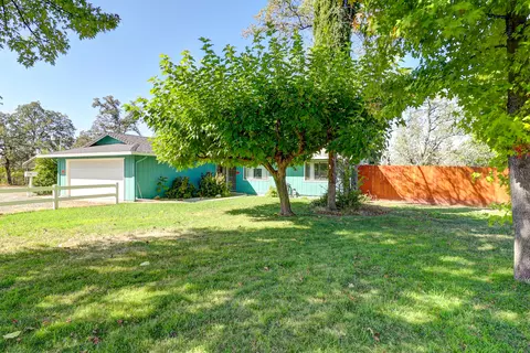 Exterior - 3295 Santa Rosa Way, Redding, CA 96003 photo 4 of 14