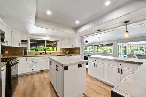 Kitchen - 3317 Riverside Dr, Anderson, CA 96007 photo 1 of 8