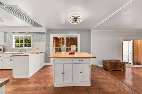 Kitchen - 260 Gurnsey Dr, Red Bluff, CA 96080 photo 6 of 6