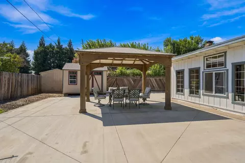Exterior - 260 Gurnsey Dr, Red Bluff, CA 96080 photo 7 of 11