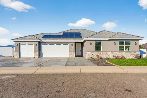 4806 Ferrington Ct, Redding, CA 96003