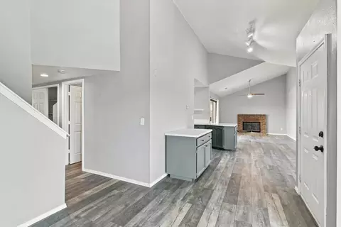 Entry Way - 2512 Dewberry Dr, Redding, CA 96003 photo 1 of 2