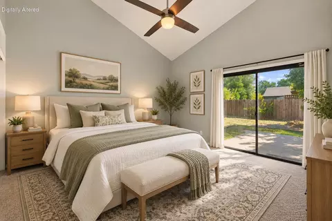 Bedroom - 2512 Dewberry Dr, Redding, CA 96003 photo 3 of 6