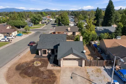 View/Area - 2512 Dewberry Dr, Redding, CA 96003 photo 1 of 2