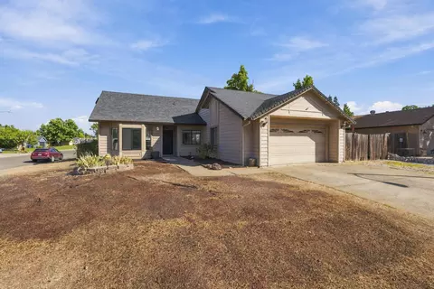 Exterior - 2512 Dewberry Dr, Redding, CA 96003 photo 9 of 9