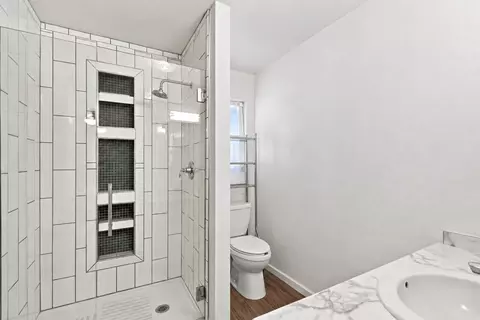 Bath - 1005 Grouse Dr, Redding, CA 96003 photo 1 of 3