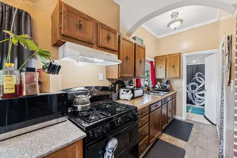 Entry Way - 2089 Gold St, Redding, CA 96001 photo 1 of 1