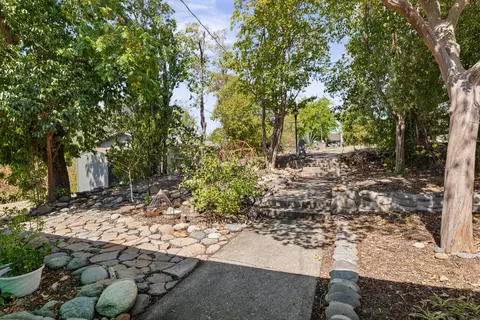 Exterior - 2089 Gold St, Redding, CA 96001 photo 11 of 11
