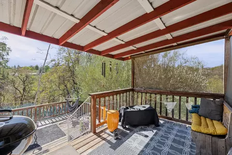 Exterior - 2089 Gold St, Redding, CA 96001 photo 5 of 11