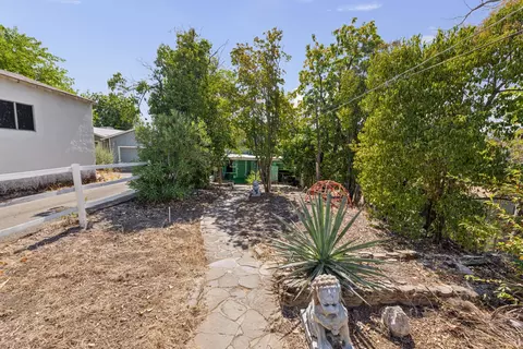 Exterior - 2089 Gold St, Redding, CA 96001 photo 10 of 11