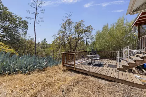 Exterior - 2089 Gold St, Redding, CA 96001 photo 6 of 11