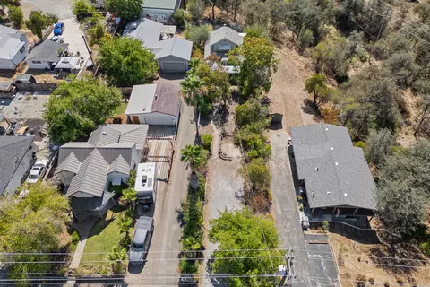View/Area - 2089 Gold St, Redding, CA 96001 photo 2 of 2