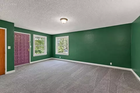 Living - 2089 Gold St, Redding, CA 96001 photo 1 of 4