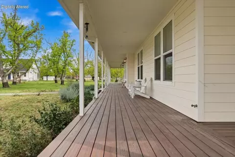 5200 Country Farms Ln, Anderson, CA 96007