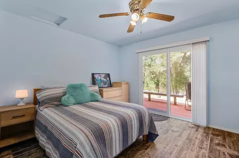 Bedroom - 6949 Rector Creek Rd, Igo, CA 96047 photo 9 of 10