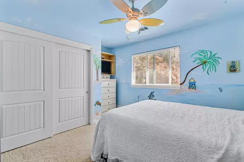 Bedroom - 6949 Rector Creek Rd, Igo, CA 96047 photo 3 of 10