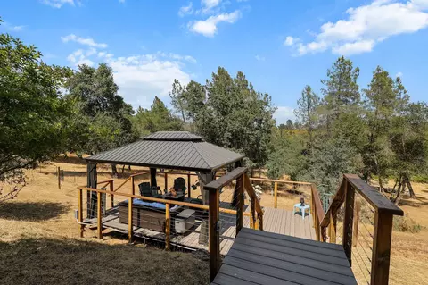 Exterior - 6949 Rector Creek Rd, Igo, CA 96047 photo 7 of 35