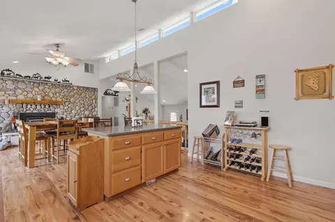 Kitchen - 6949 Rector Creek Rd, Igo, CA 96047 photo 4 of 8