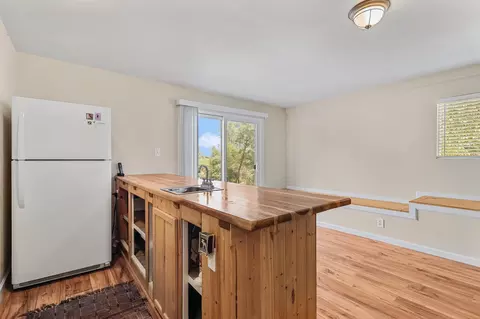 Kitchen - 6949 Rector Creek Rd, Igo, CA 96047 photo 5 of 8