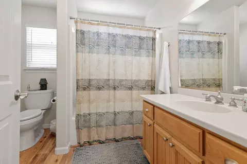 Bath - 6949 Rector Creek Rd, Igo, CA 96047 photo 1 of 8