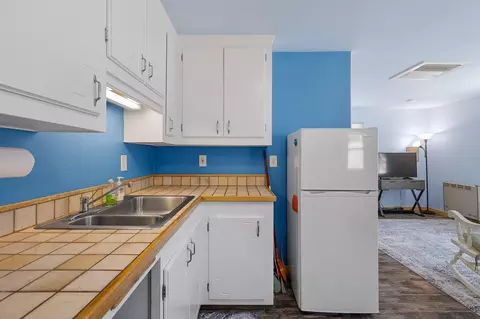 Kitchen - 6949 Rector Creek Rd, Igo, CA 96047 photo 8 of 8