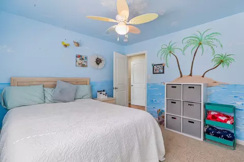 Bedroom - 6949 Rector Creek Rd, Igo, CA 96047 photo 4 of 10