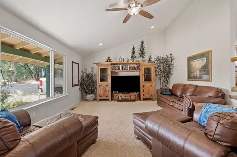 Living - 6949 Rector Creek Rd, Igo, CA 96047 photo 2 of 4