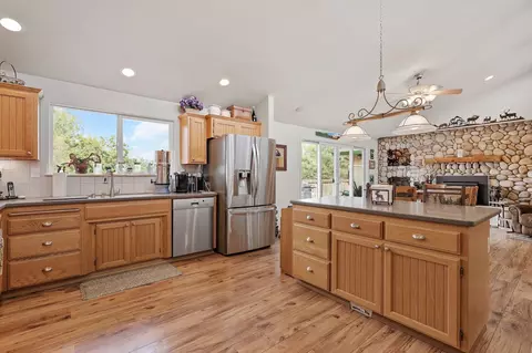 Kitchen - 6949 Rector Creek Rd, Igo, CA 96047 photo 3 of 8