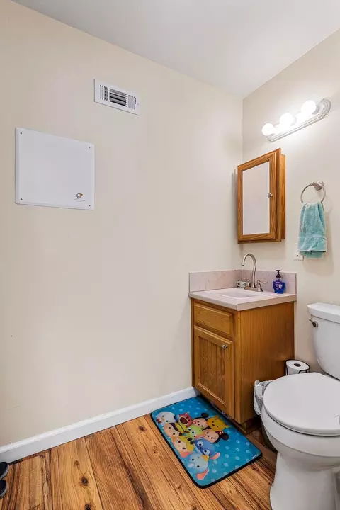 Bath - 6949 Rector Creek Rd, Igo, CA 96047 photo 6 of 8