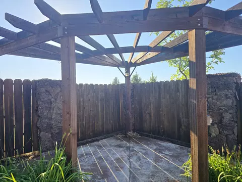 Exterior - 6915 Frontier Dr, Montague, CA 96064 photo 4 of 8
