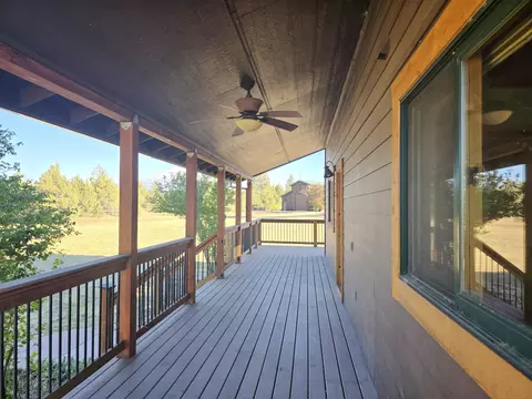 Exterior - 6915 Frontier Dr, Montague, CA 96064 photo 6 of 8