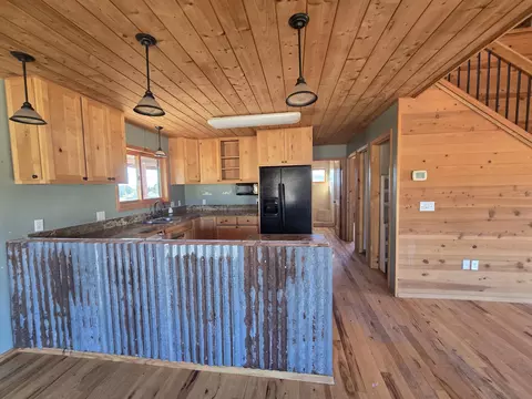 Kitchen - 6915 Frontier Dr, Montague, CA 96064 photo 1 of 1