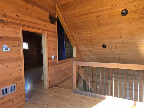 Entry Way - 6915 Frontier Dr, Montague, CA 96064 photo 2 of 2