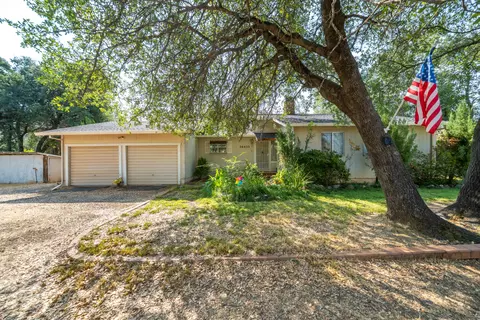 16433 China Gulch Dr, Anderson, CA 96007