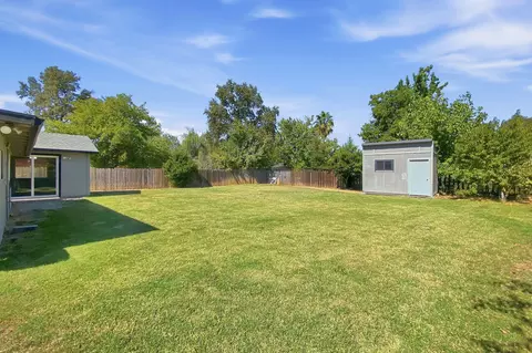 Exterior - 2396 Wilsey Dr, Redding, CA 96001 photo 5 of 7