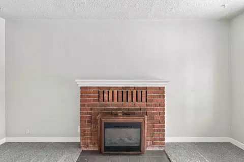 Living - 2396 Wilsey Dr, Redding, CA 96001 photo 4 of 6