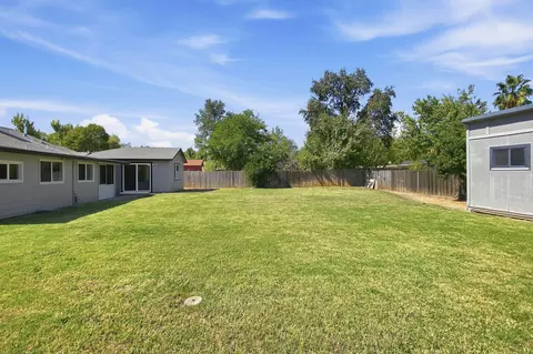 Exterior - 2396 Wilsey Dr, Redding, CA 96001 photo 4 of 7