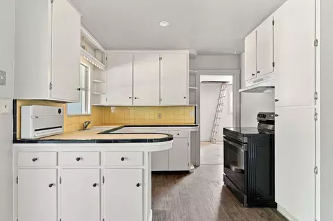 Kitchen - 2396 Wilsey Dr, Redding, CA 96001 photo 2 of 3