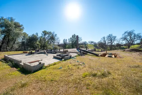 12212 Kawliga Ln, Bella Vista, CA 96008