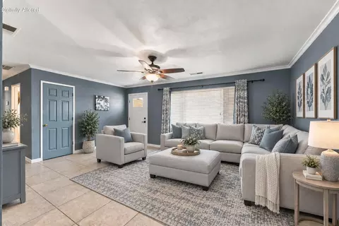 Living - 2462 Christian Ave, Redding, CA 96002 photo 1 of 3