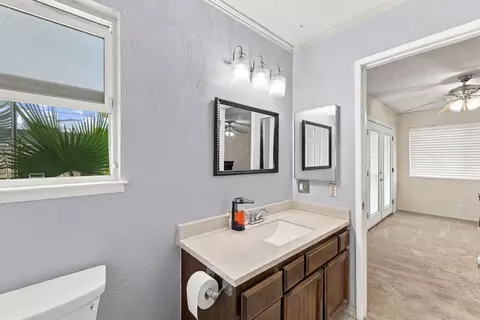 Bath - 2462 Christian Ave, Redding, CA 96002 photo 3 of 3