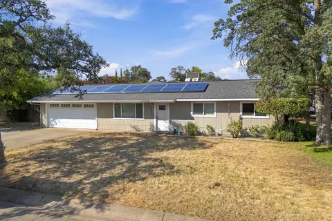 Exterior - 2462 Christian Ave, Redding, CA 96002 photo 17 of 18
