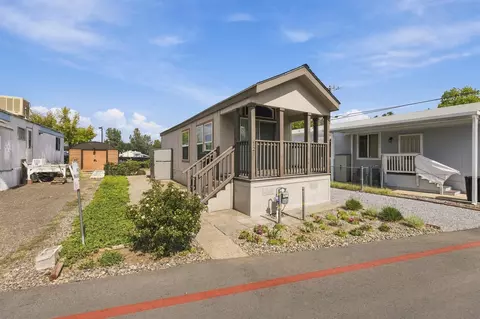 481 Twin View Blvd, Redding, CA 96003 photo 2