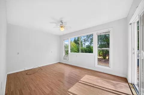 Bedroom - 1625 Oak St, Redding, CA 96001 photo 1 of 2