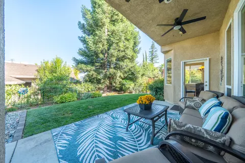 Exterior - 1547 Saint Andrews Dr, Redding, CA 96003 photo 3 of 5