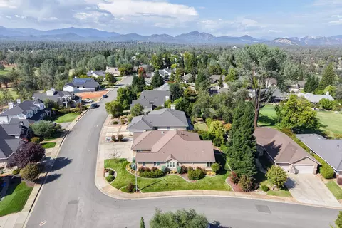 View/Area - 1547 Saint Andrews Dr, Redding, CA 96003 photo 2 of 3