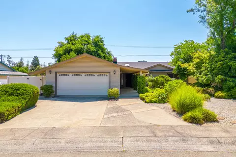 Exterior - 4125 Oro St, Redding, CA 96001 photo 10 of 11